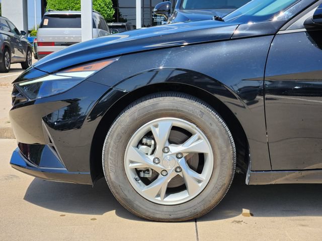 Certified 2023 Hyundai Elantra SE FWD image 6