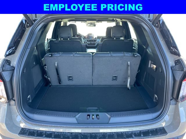 New 2026 Ford Explorer ST-Line w/ ST-Line Street Pack AWD/4WD image 5