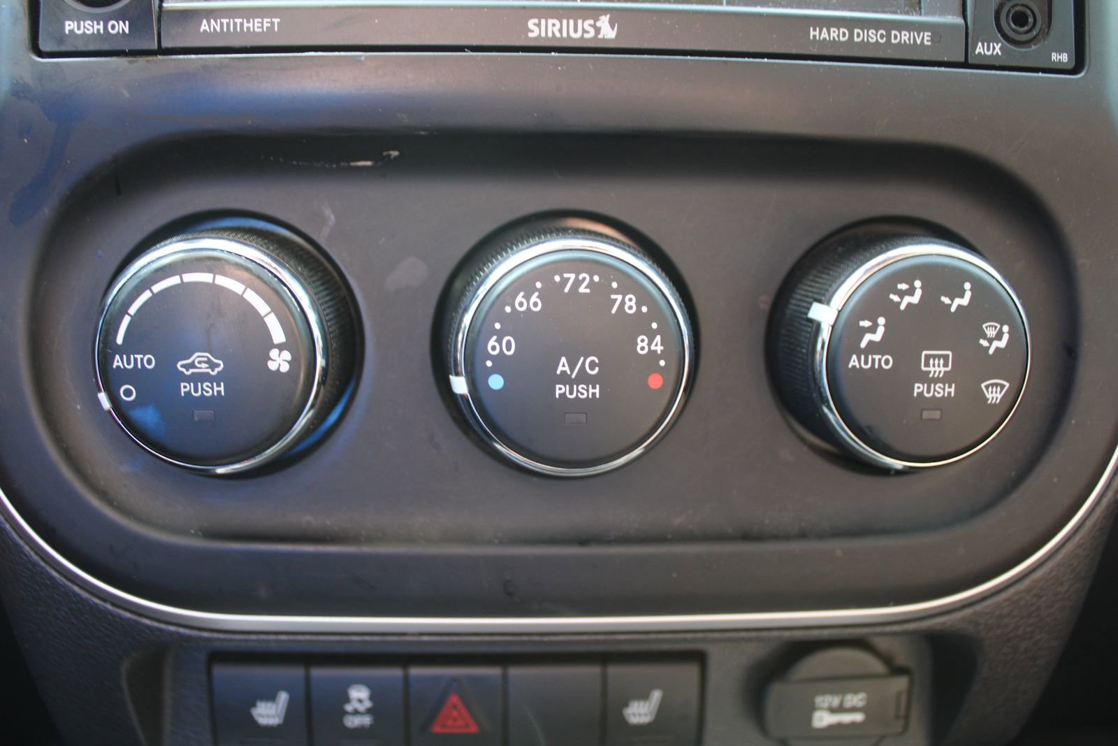 Used 2015 Jeep Compass Limited w/ Sun/Sound Group image 37