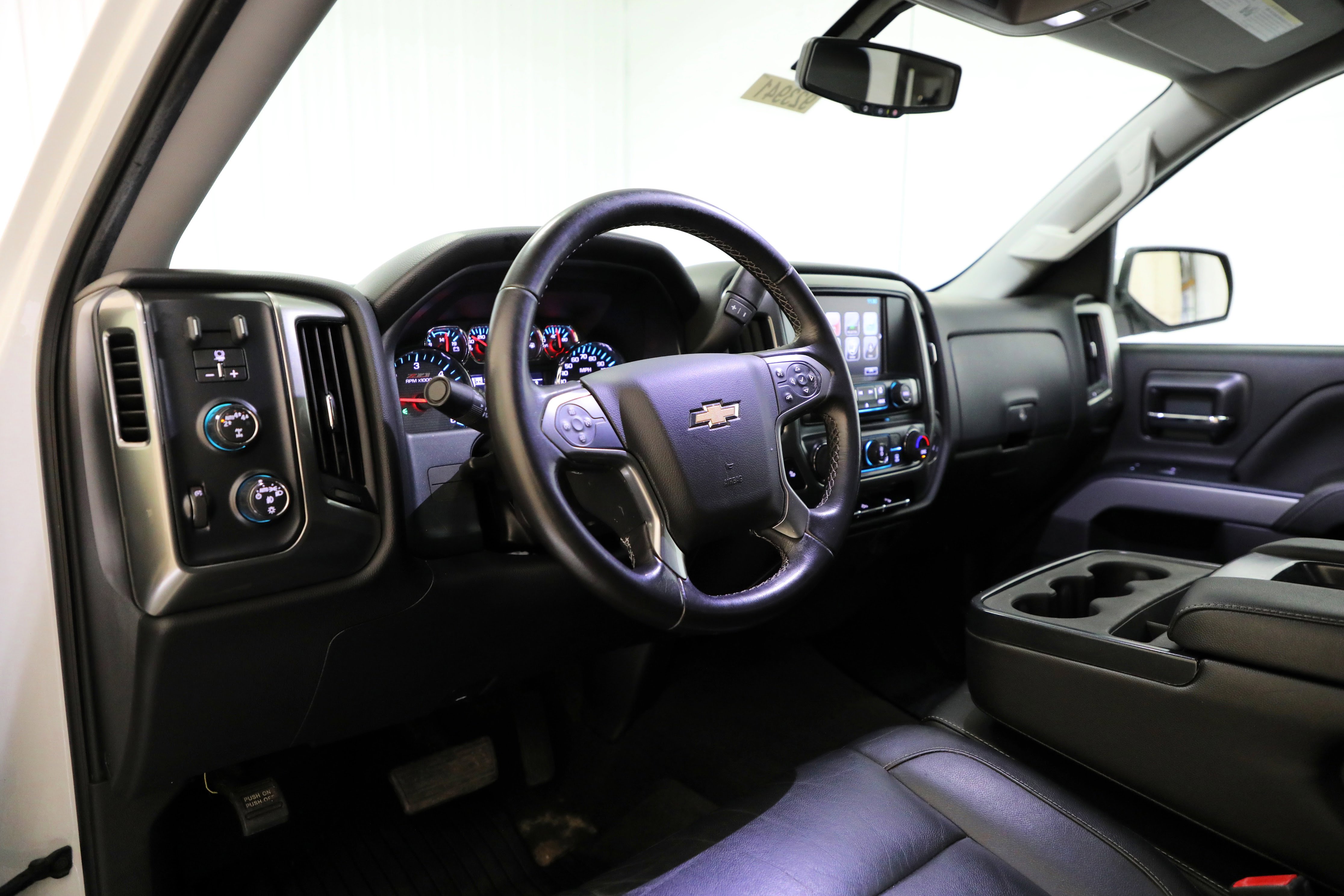 Used 2018 Chevrolet Silverado 1500 LT w/ All Star Edition image 10