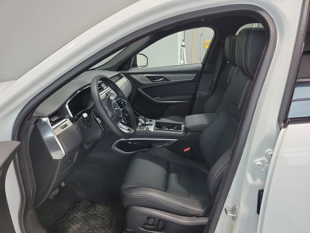 Used 2025 Jaguar F-PACE R-Dynamic S video 2