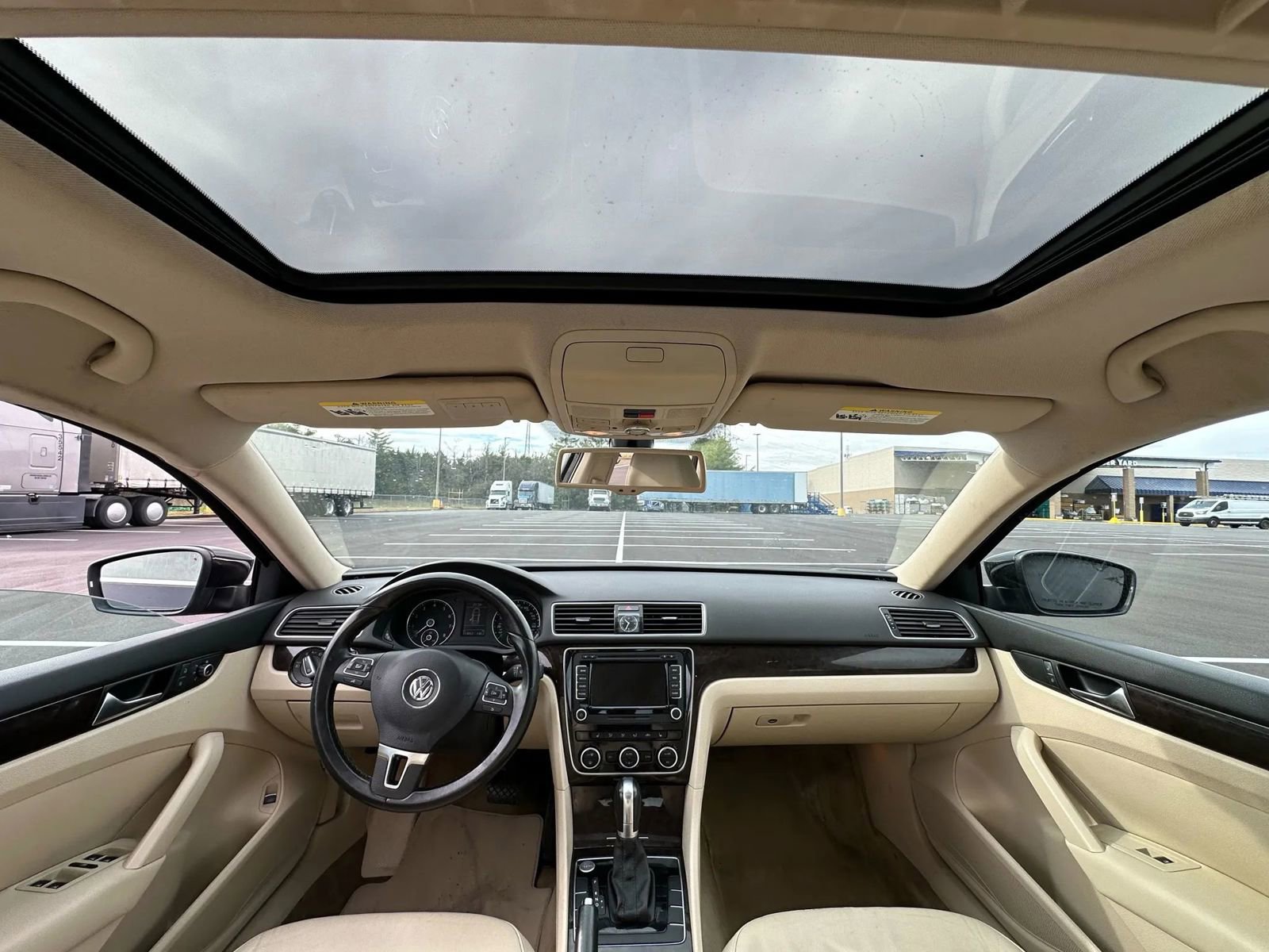 Used 2015 Volkswagen Passat 1.8T SEL Premium image 17