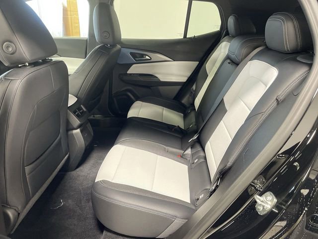 Used 2025 Chevrolet Equinox EV LT image 23