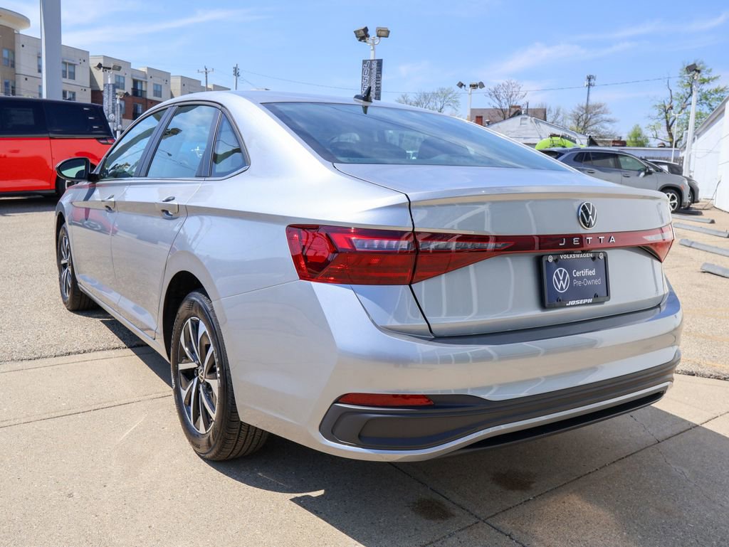 Used 2025 Volkswagen Jetta S image 3
