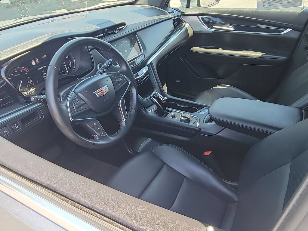 Certified 2024 Cadillac XT5 Premium Luxury FWD image 10