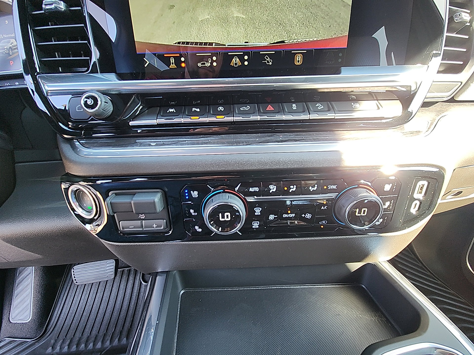 New 2026 Chevrolet Silverado 1500 LTZ w/ Technology Package image 24