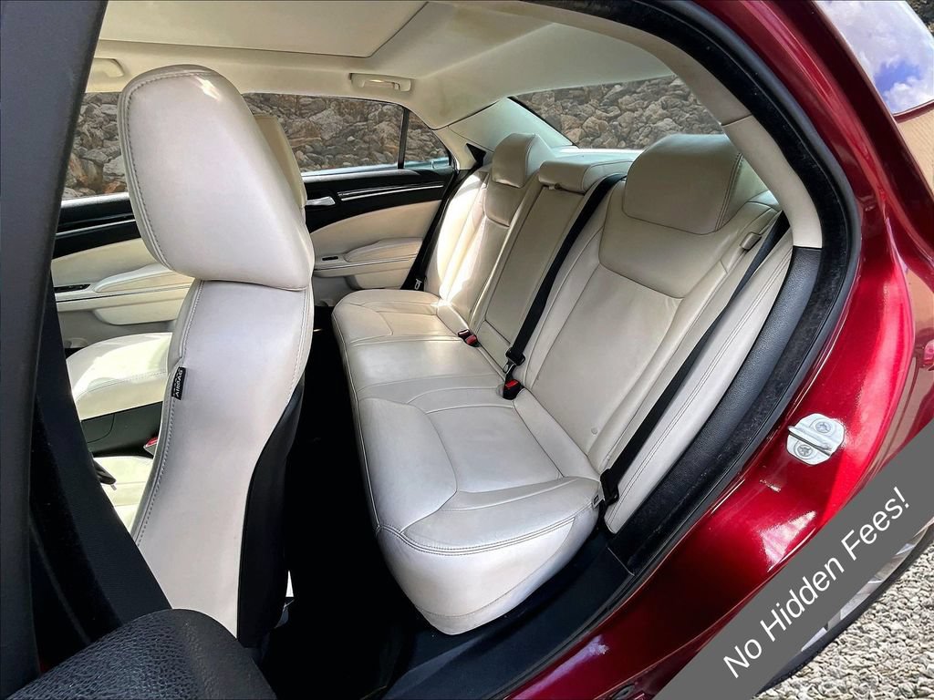 Used 2015 Chrysler 300 Limited RWD image 21