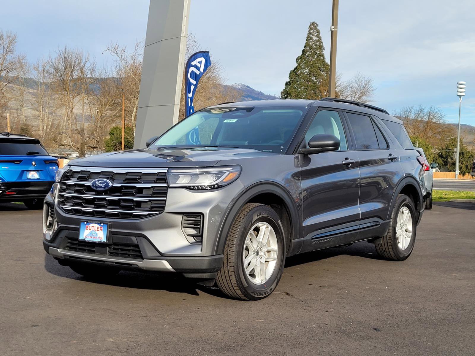 New 2026 Ford Explorer Active image 1