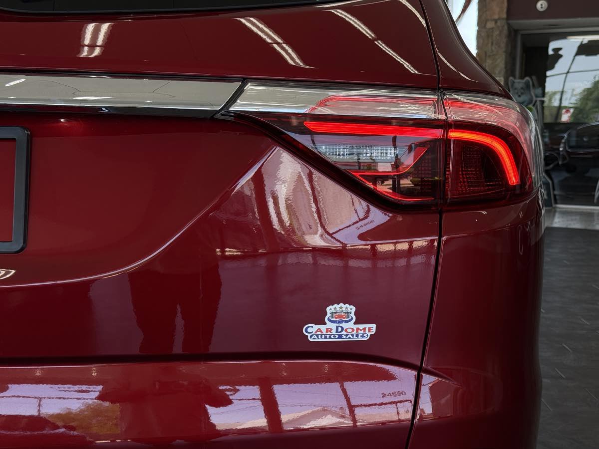 Used 2024 Buick Enclave Premium image 19