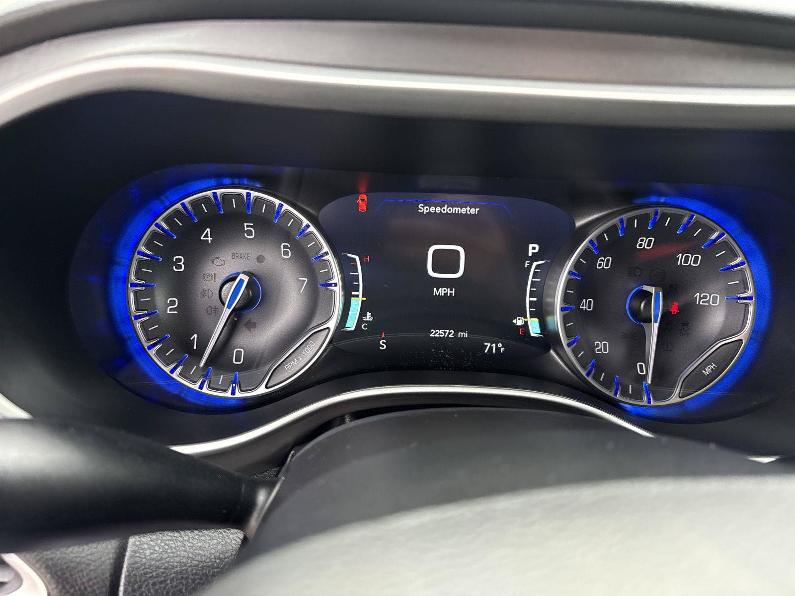 Used 2026 Chrysler Pacifica Select FWD image 17