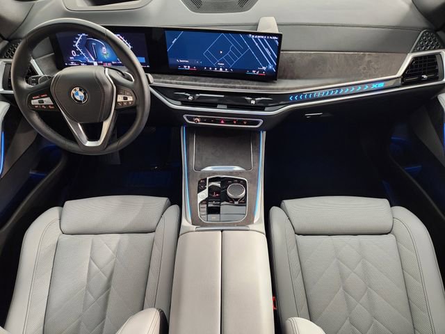 Used 2025 BMW X5 xDrive40i w/ Premium Package image 4