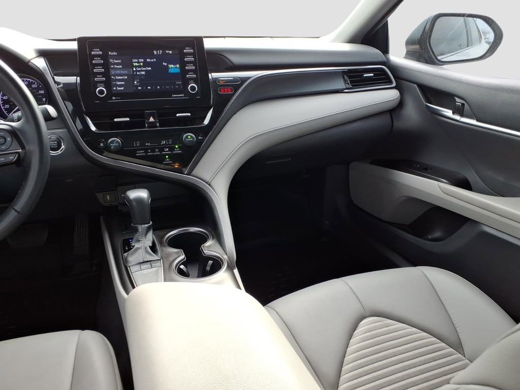 Used 2023 Toyota Camry SE w/ Convenience Package image 13