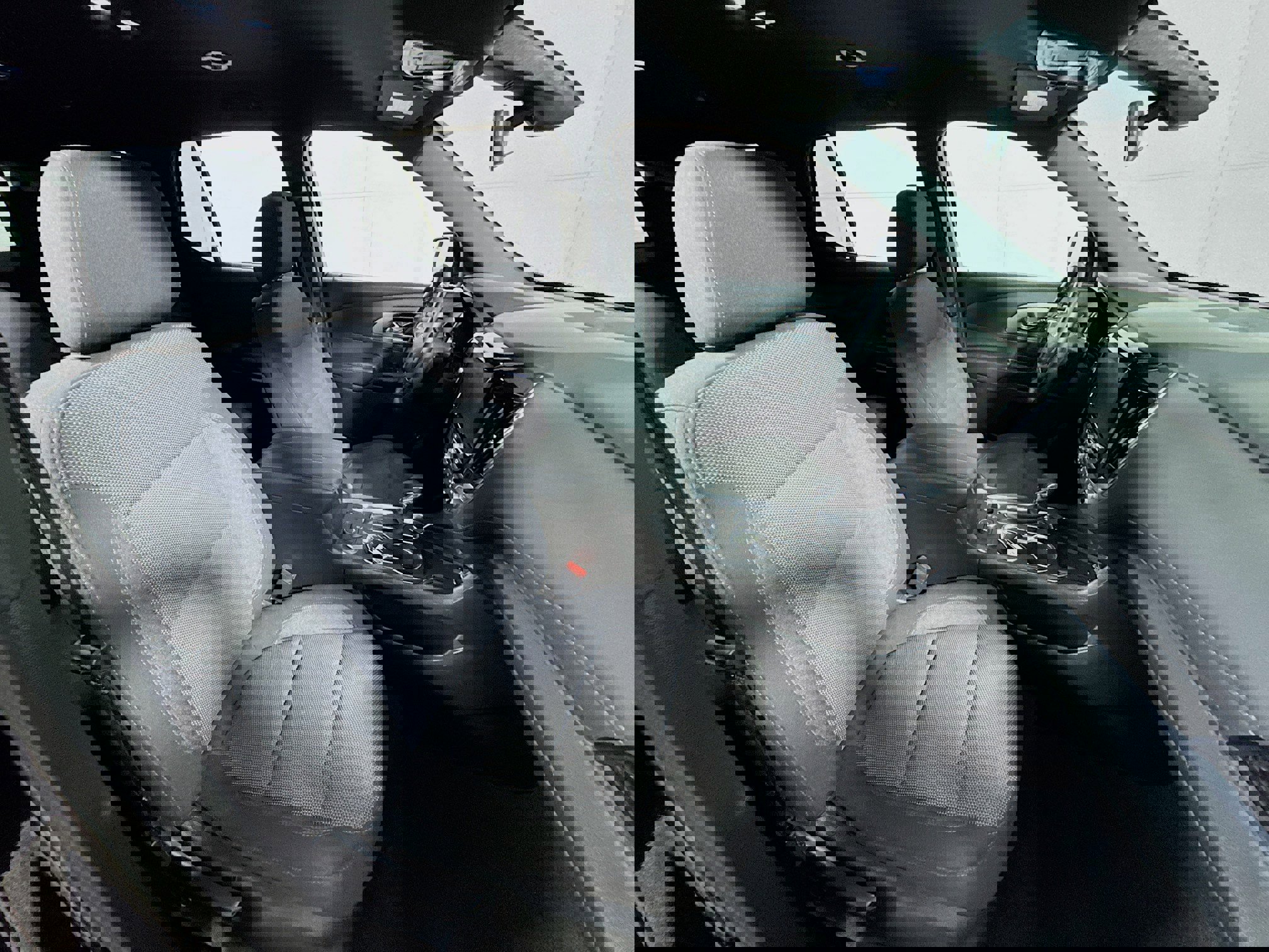 Used 2023 Chevrolet Traverse LT image 23