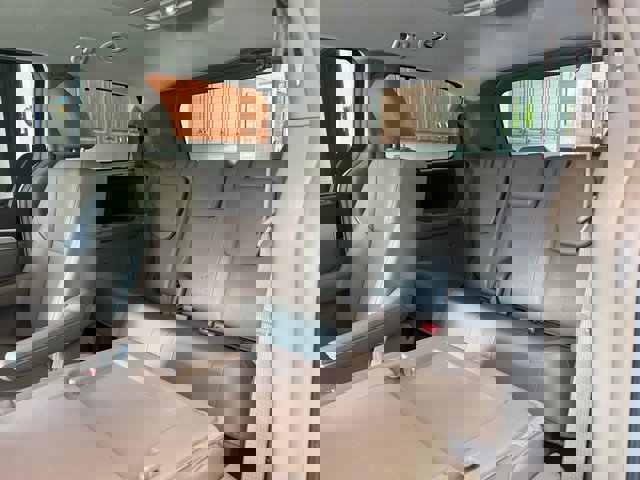 Used 2012 Volkswagen Routan SE FWD image 9