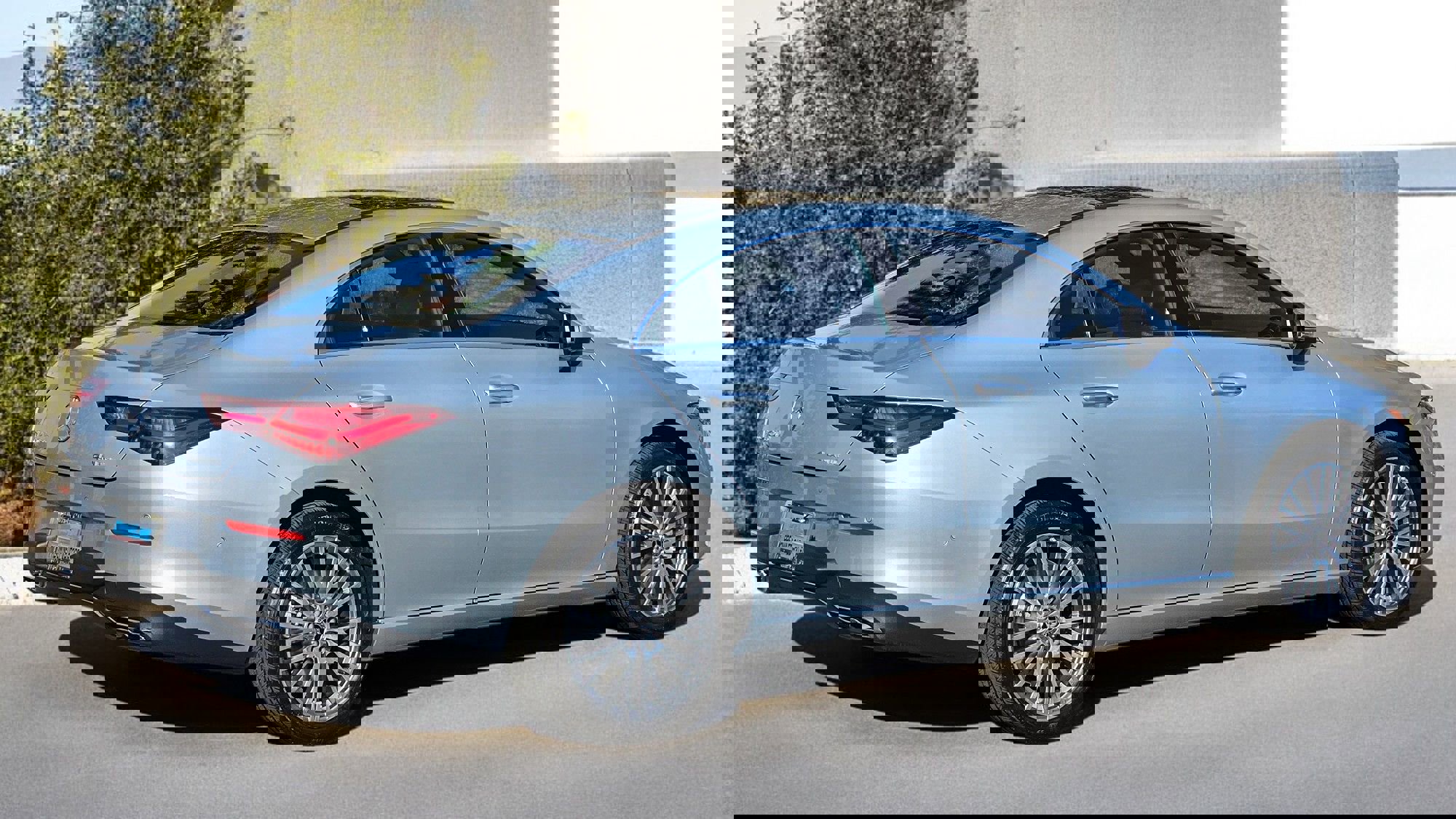 Used 2025 Mercedes-Benz CLA 250 4MATIC image 2