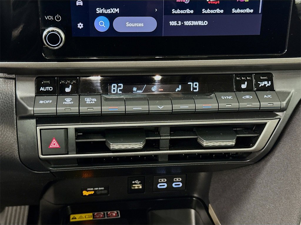 Used 2025 Toyota Camry LE image 17