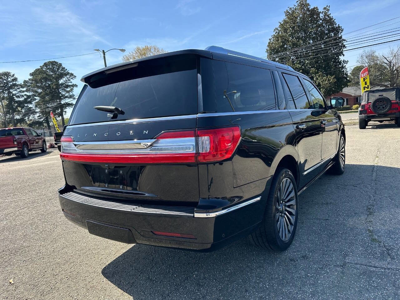 Used 2019 Lincoln Navigator L Reserve image 16