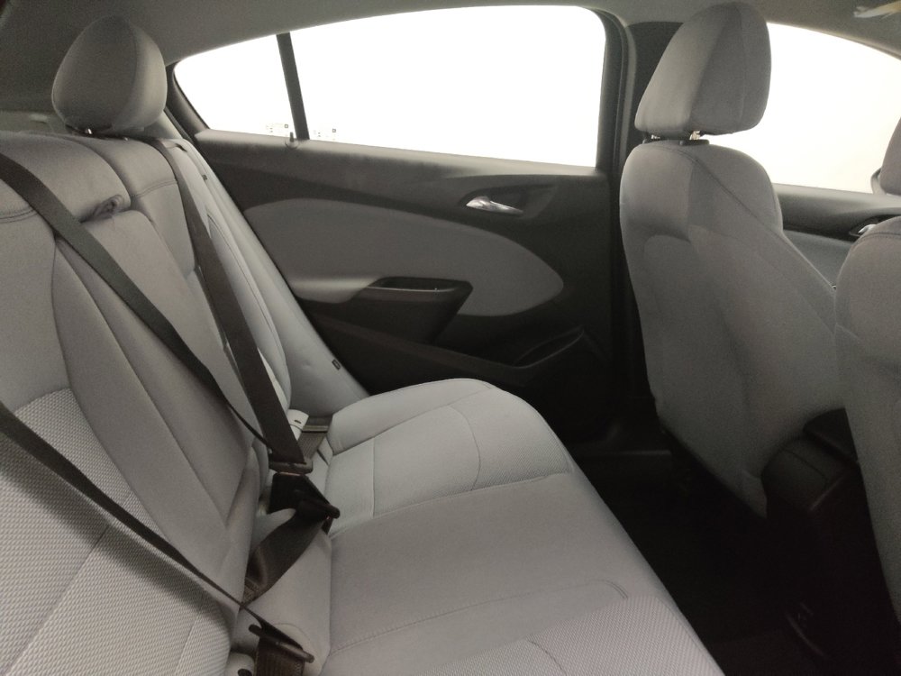 Used 2019 Chevrolet Cruze LT image 19