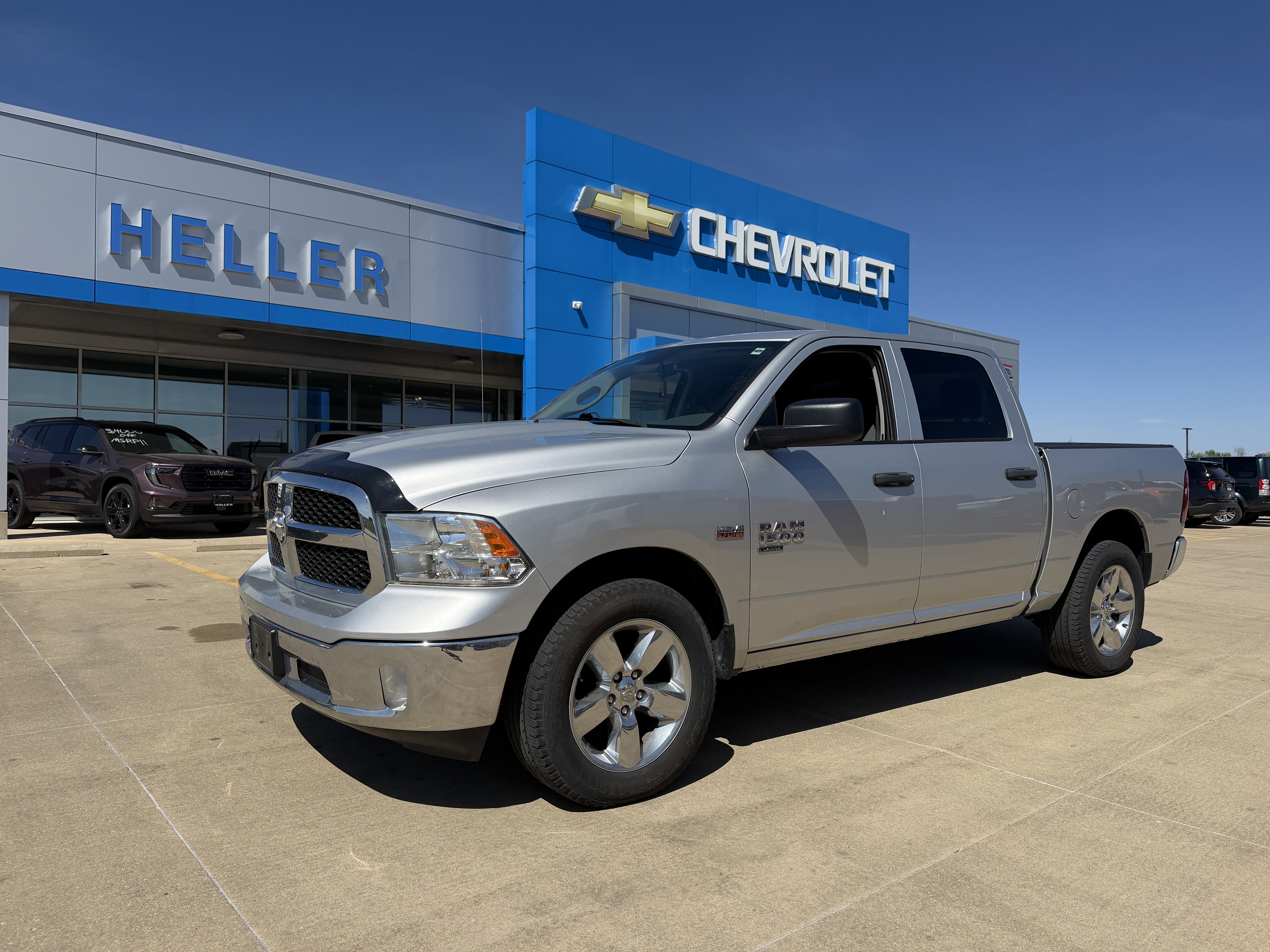 Used 2019 RAM 1500 Tradesman w/ Tradesman SXT Package AWD/4WD image 3