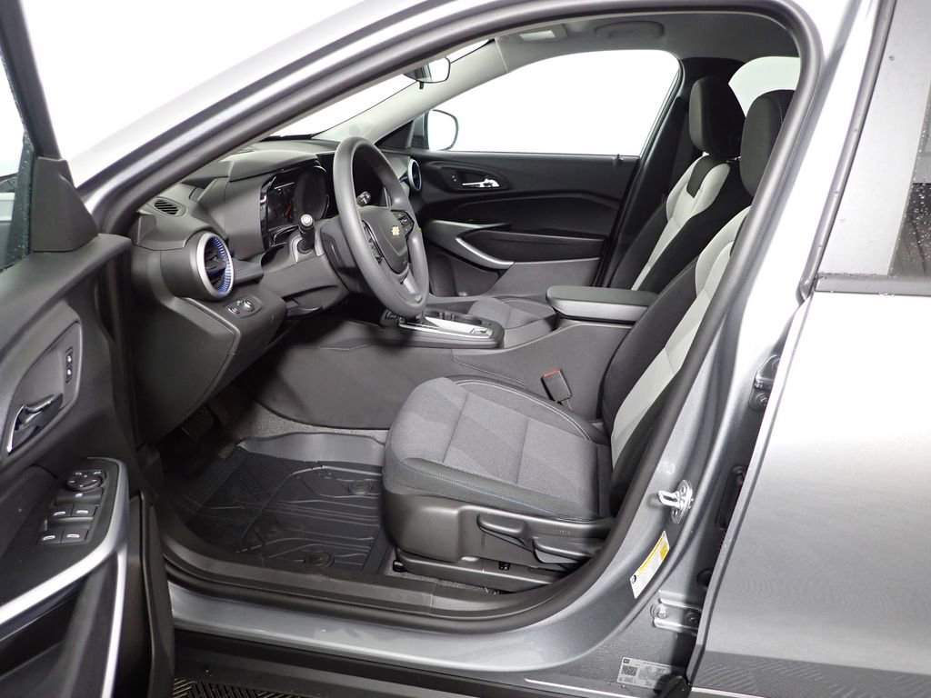 New 2026 Chevrolet Trax LS image 17