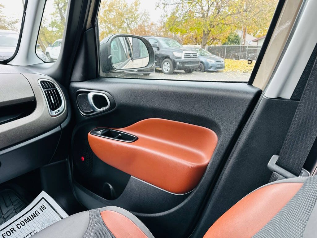 Used 2014 FIAT 500L Trekking w/ Popular Equipment Group FWD image 14