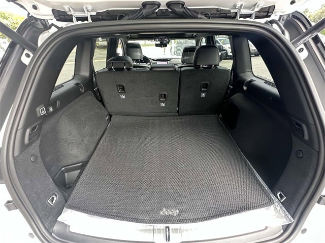 New 2025 Jeep Grand Cherokee Summit w/ Adv Protech Group IV image 18