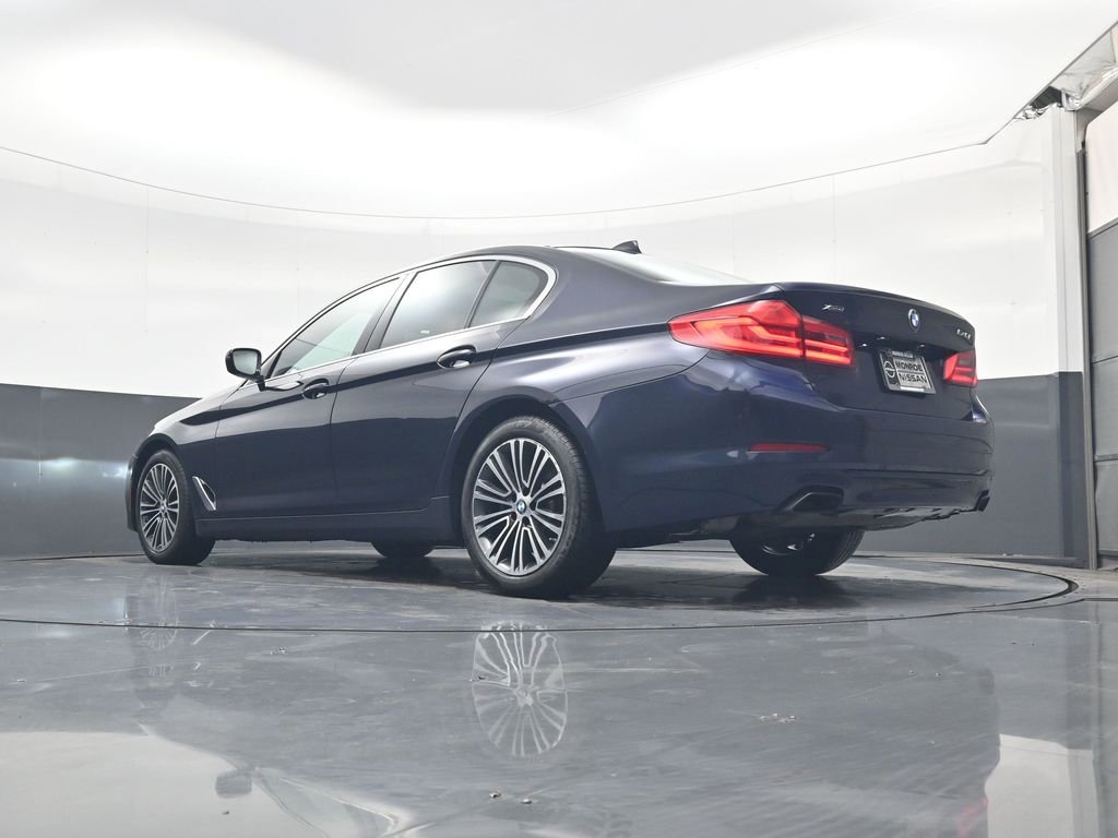 Used 2019 BMW 540i xDrive AWD/4WD image 23