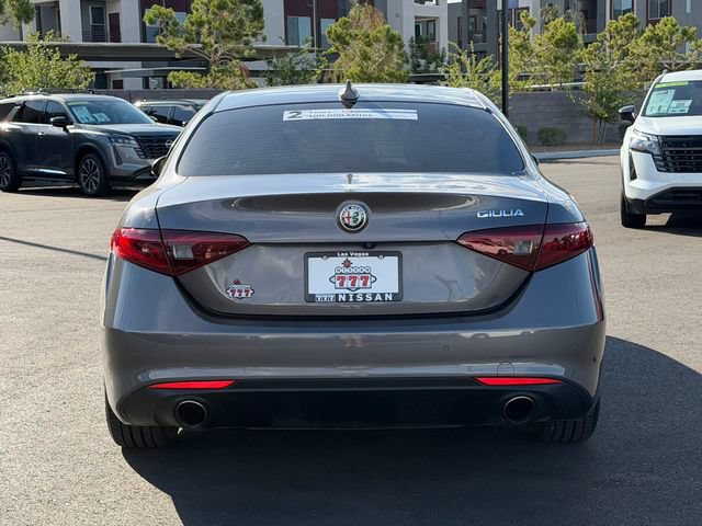 Used 2019 Alfa Romeo Giulia RWD image 4