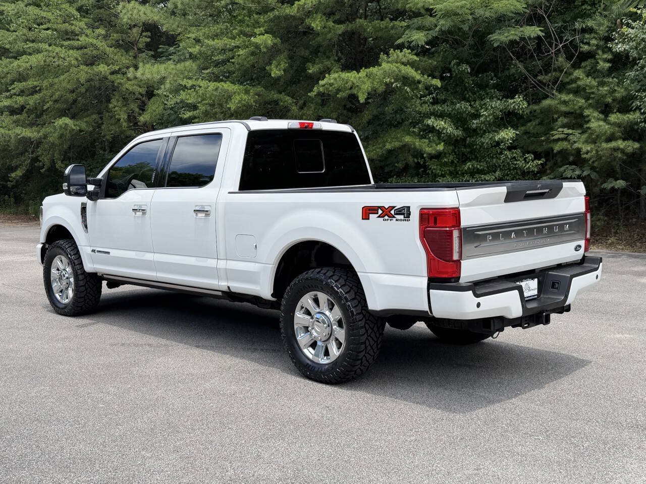 Used 2020 Ford F250 Platinum w/ FX4 Off-Road Package AWD/4WD image 3