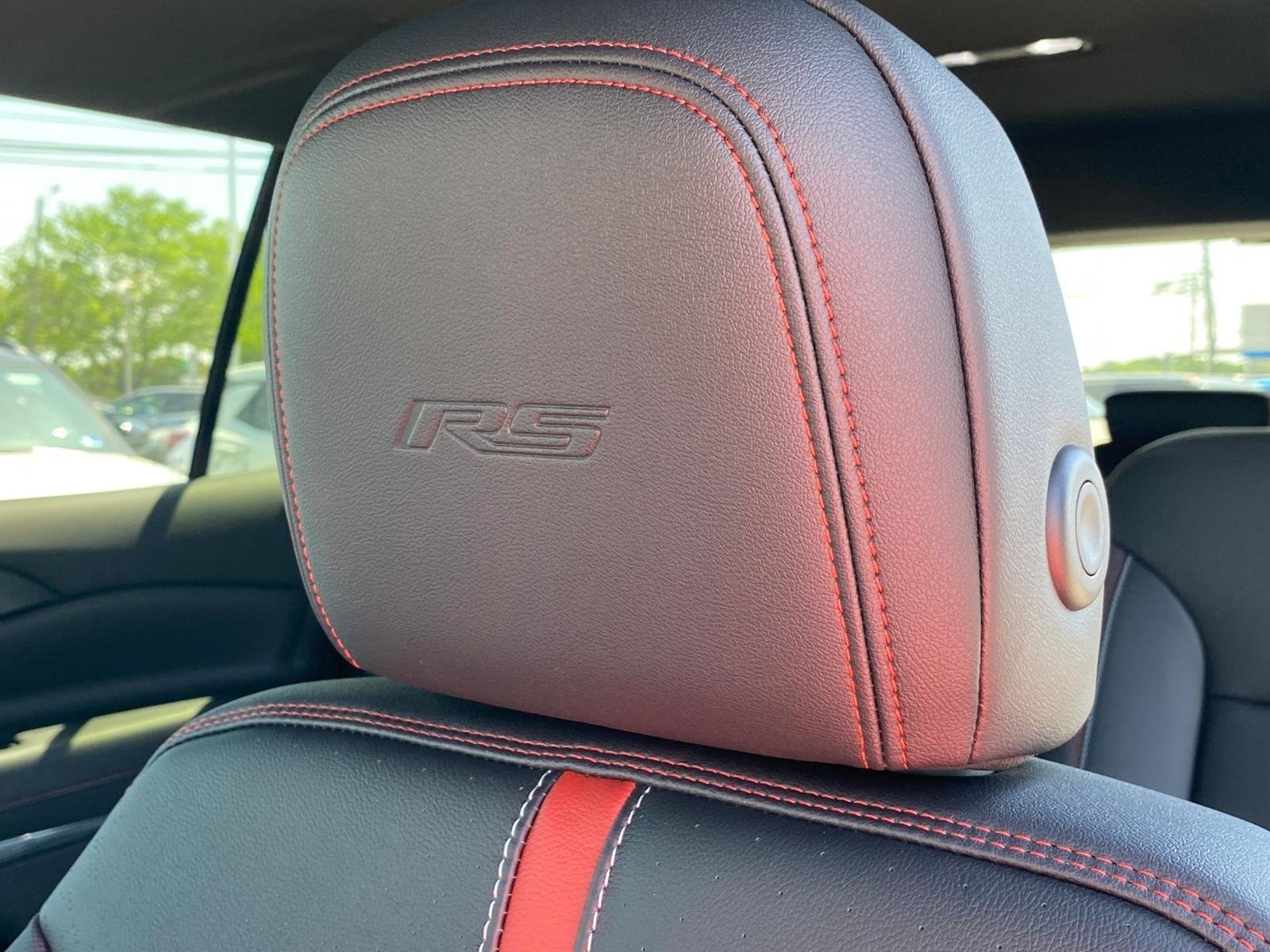 New 2026 Chevrolet Traverse RS w/ LPO, Floor Liner Package FWD image 13