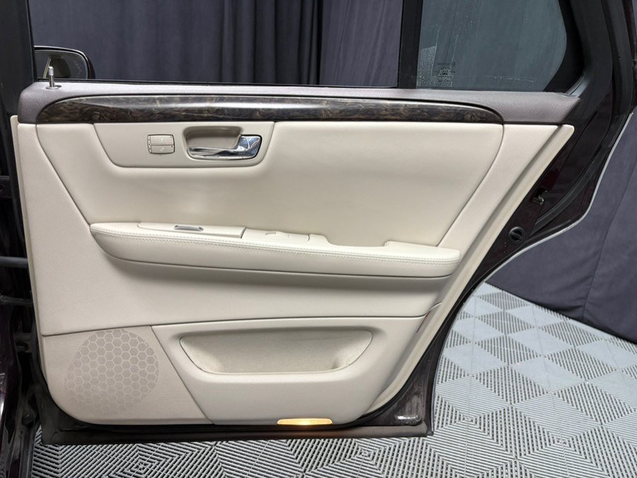 Used 2008 Cadillac DTS Luxury I FWD image 24