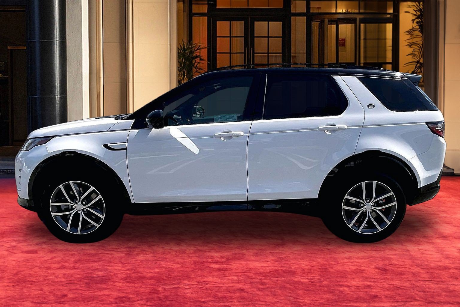 New 2026 Land Rover Discovery Sport Landmark AWD/4WD image 2