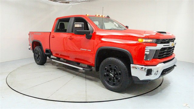 Used 2024 Chevrolet Silverado 2500 LT image 7