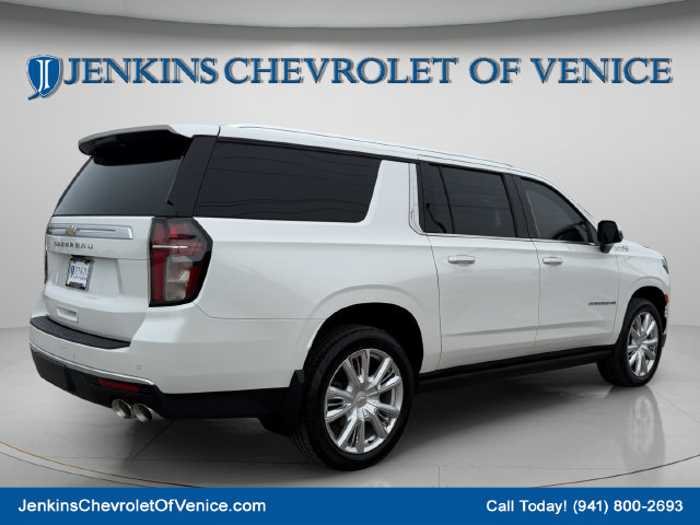 Used 2022 Chevrolet Suburban High Country RWD image 5