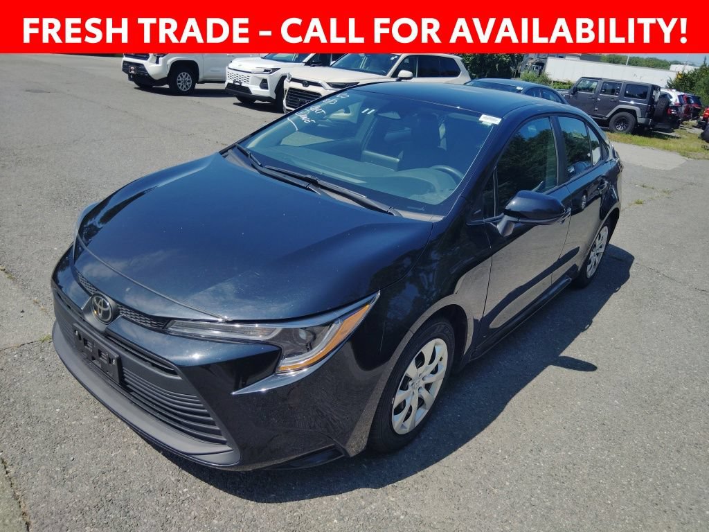 Certified 2025 Toyota Corolla LE FWD image 1