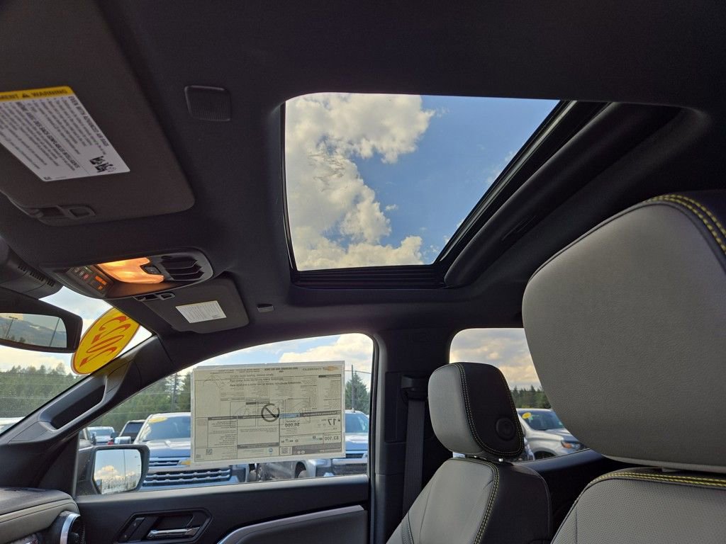 New 2025 Chevrolet Colorado ZR2 w/ Technology Package image 25
