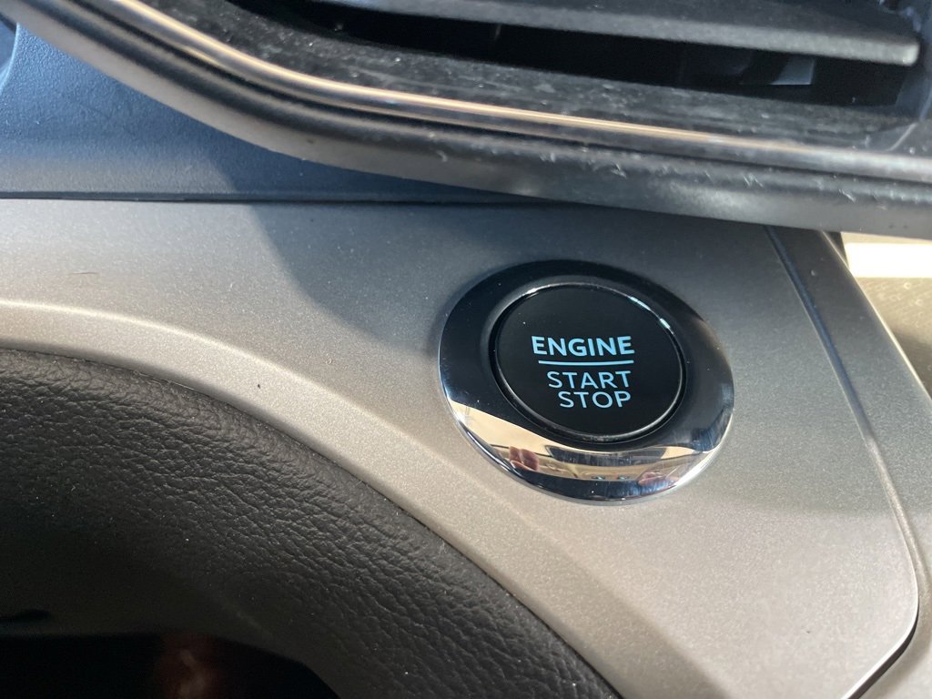 Certified 2022 Ford Explorer XLT w/ Equipment Group 202A image 24