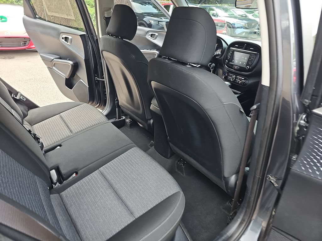 Used 2021 Kia Soul S FWD image 11