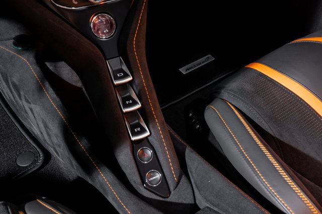 Used 2019 McLaren 720S Performance image 18