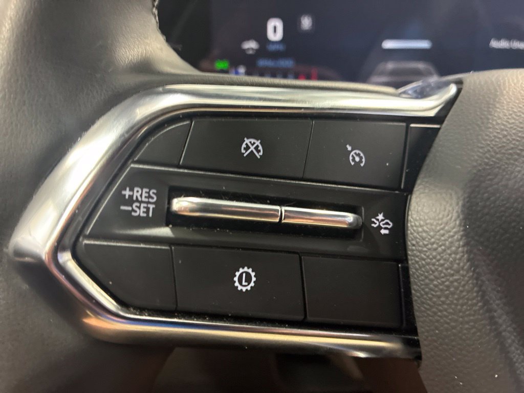 Used 2026 Chevrolet Equinox LT AWD/4WD image 20