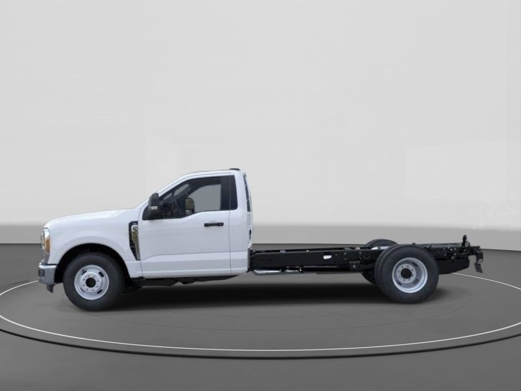 New 2026 Ford F350 XL w/ XL Chrome Package RWD image 3