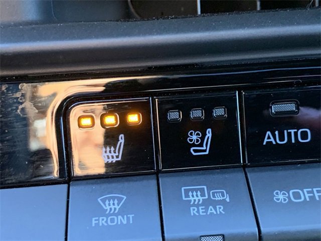 Used 2025 Toyota Crown Signia image 28