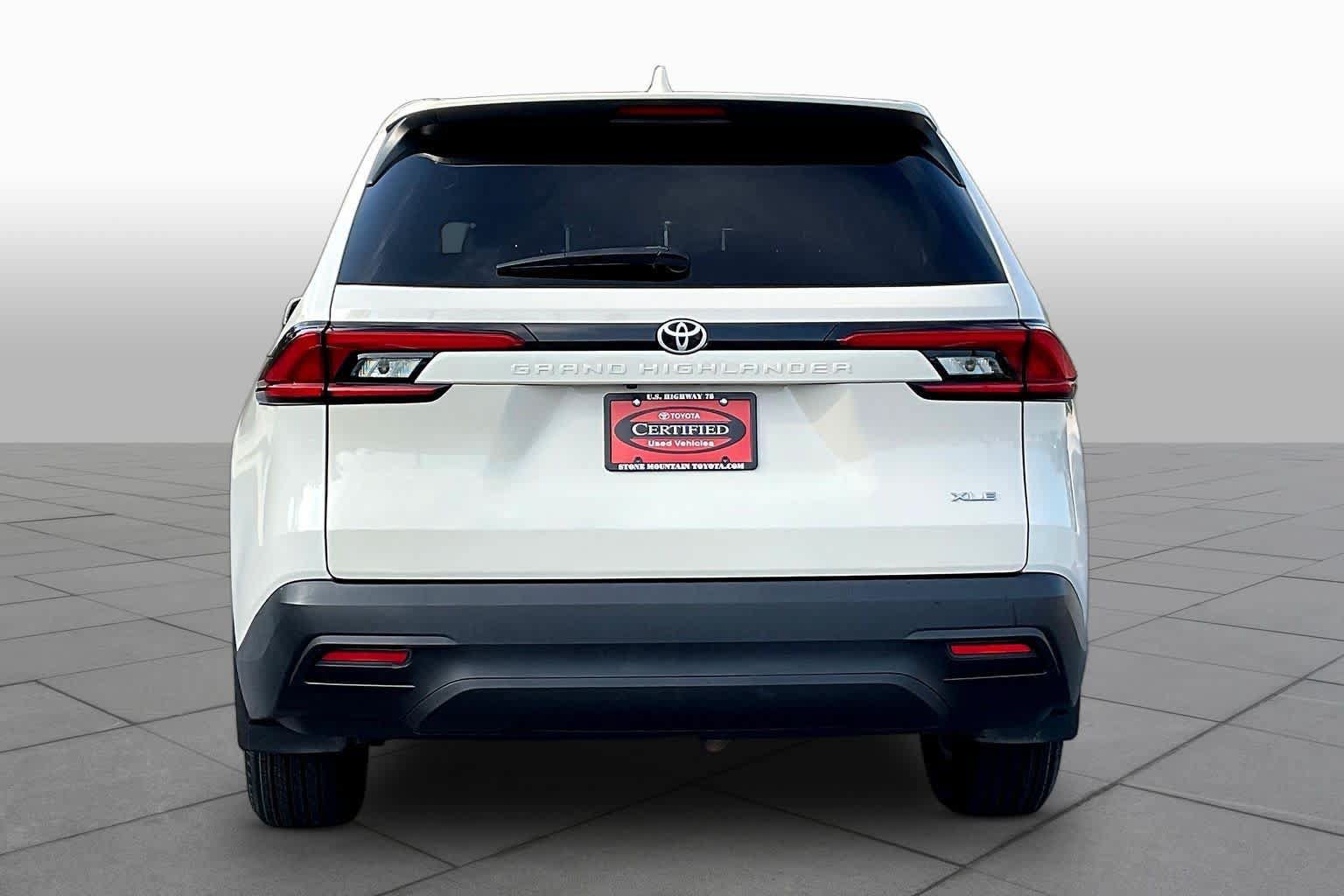 Used 2024 Toyota Grand Highlander FWD image 5