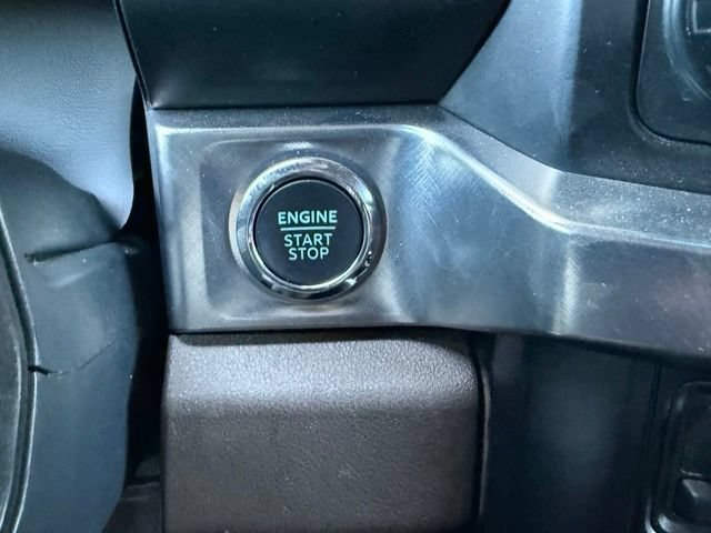 Certified 2025 Ford F450 King Ranch w/ FX4 Off-Road Package AWD/4WD image 36