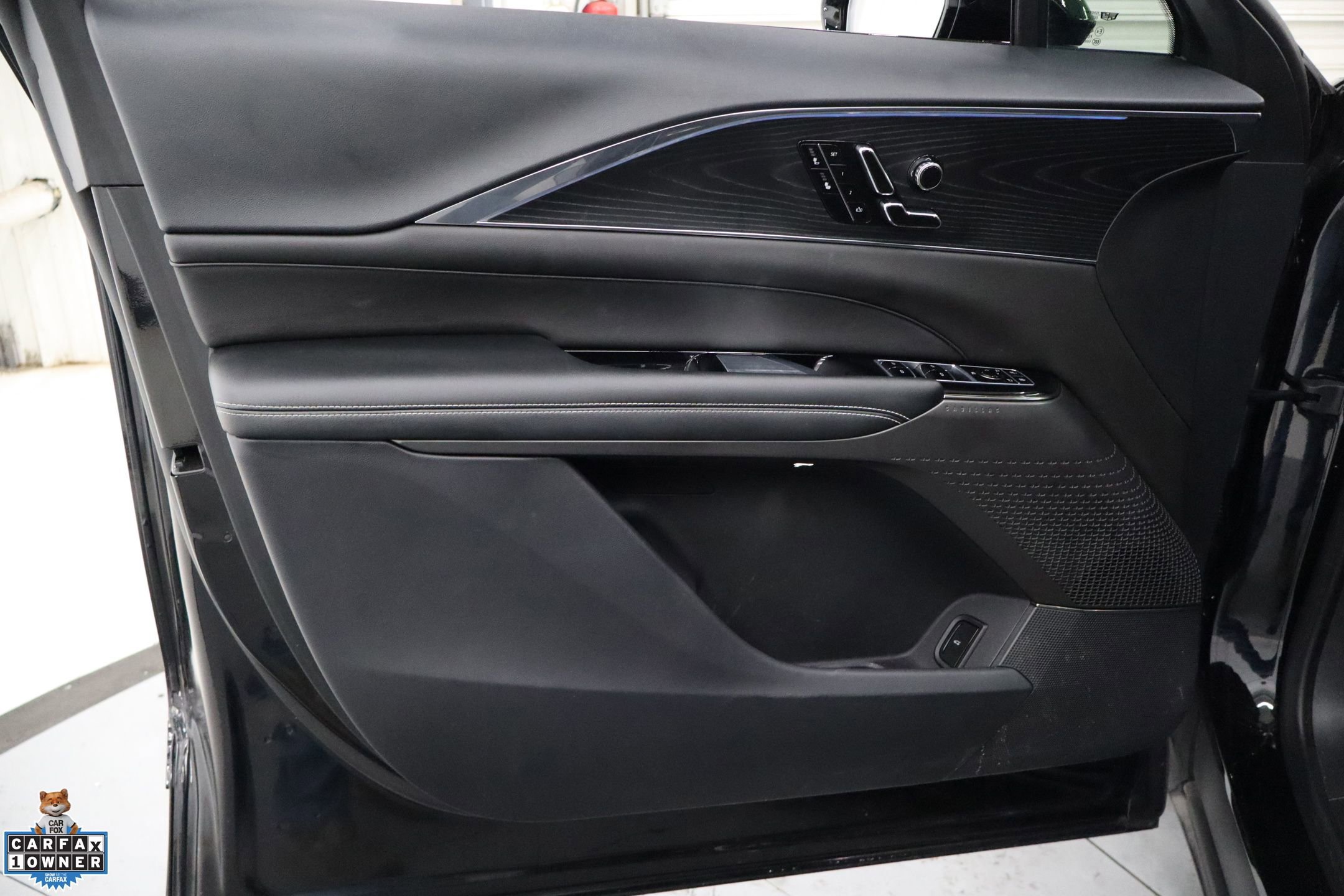 Used 2024 Cadillac Lyriq Sport image 13