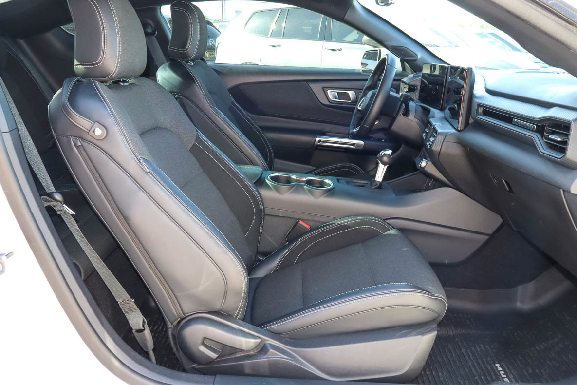 Used 2024 Ford Mustang Coupe RWD image 22