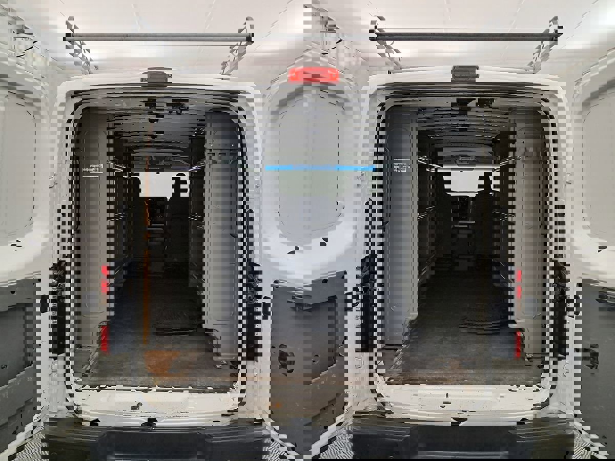 Used 2015 Nissan NV 2500 SV image 7