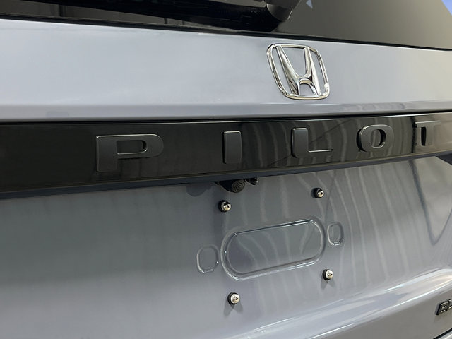 New 2026 Honda Pilot Black Edition image 7