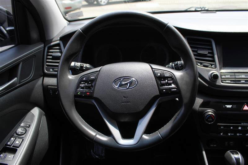 Used 2018 Hyundai Tucson Value AWD/4WD image 14