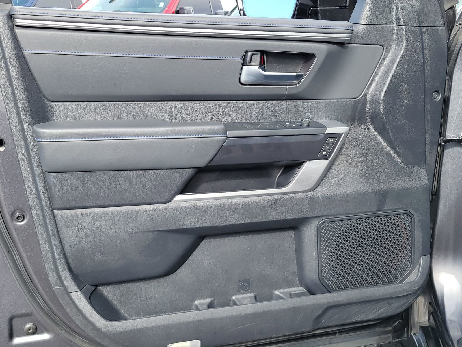Used 2023 Toyota Tundra Platinum AWD/4WD image 7